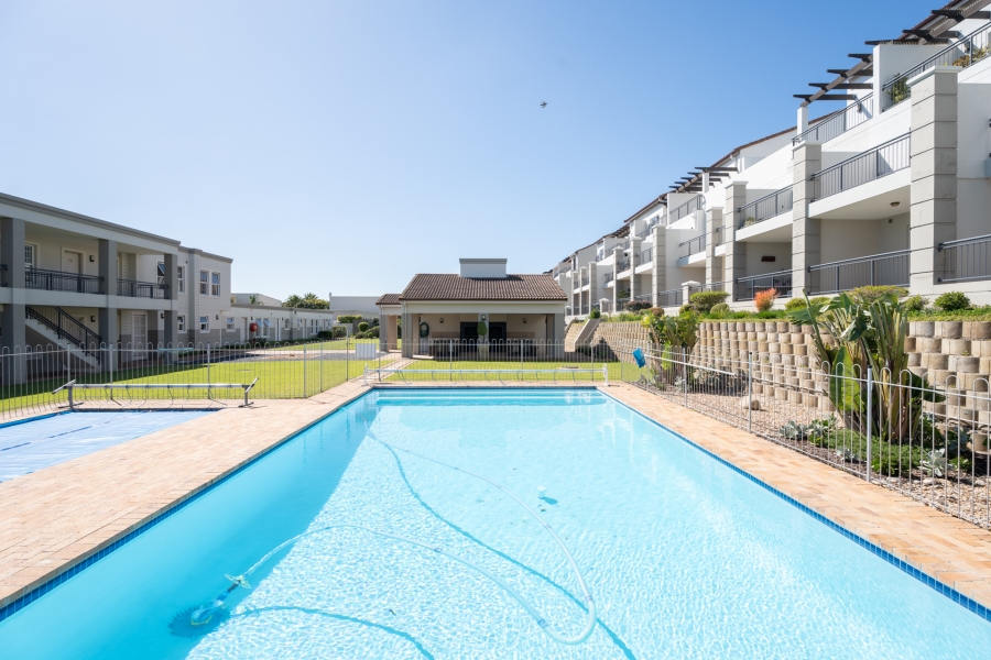 1 Bedroom Property for Sale in Royal Ascot Western Cape